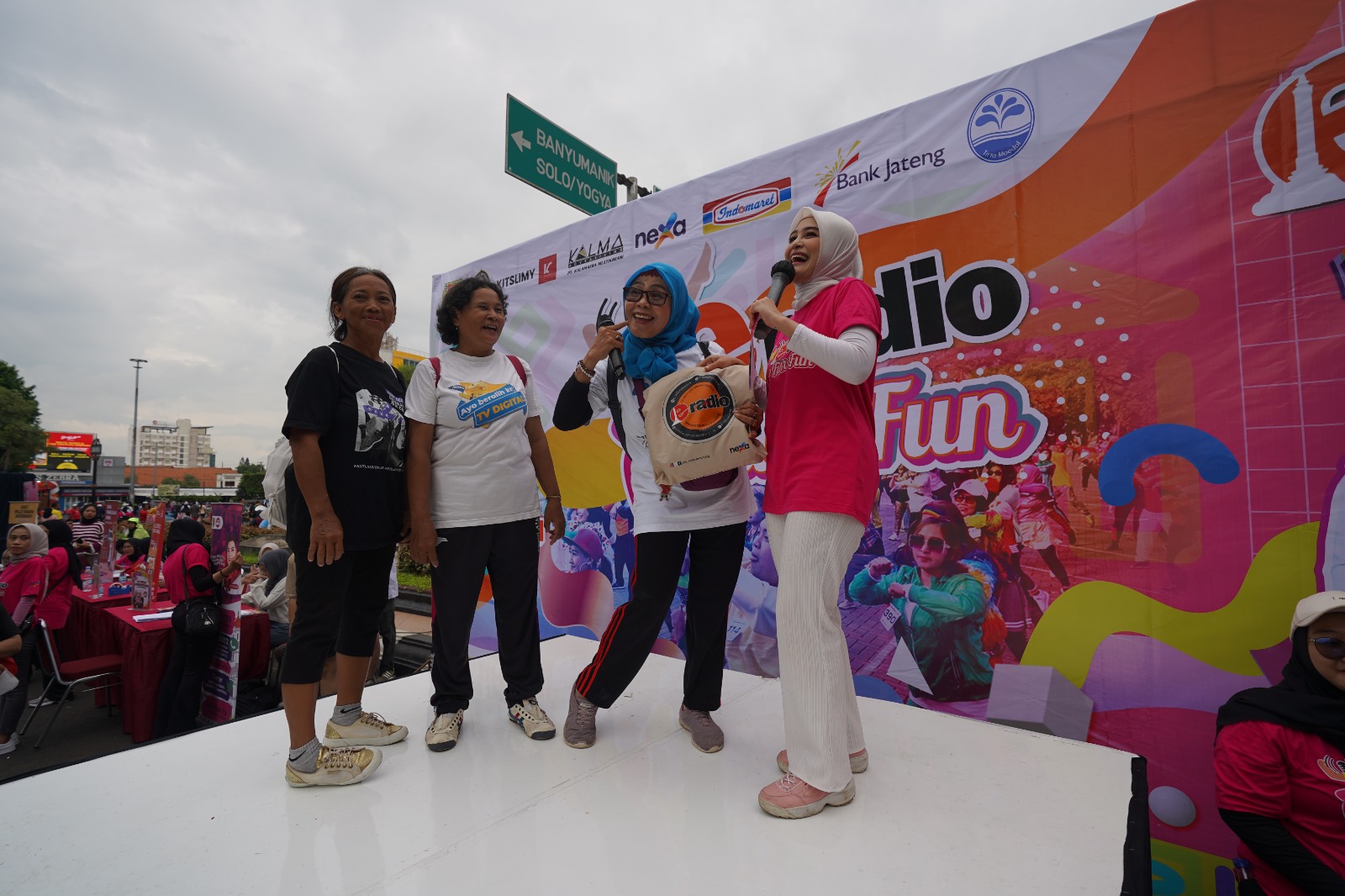Event Kolaborasi bersama Mahasiswa Ilmu Komunikasi Undip, "E-Radio Fit n Fun" Beri Kesempatan Warga Menjadi Penyiar Radio Profesional